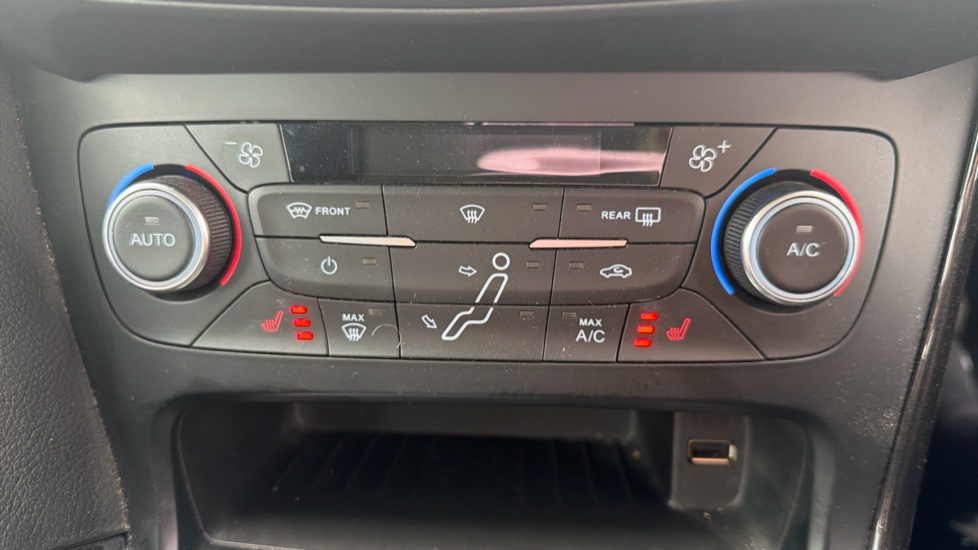 Ford Focus 1.5 TDCi 120 Titanium X 5dr Powershift Diesel Hatchback - Image 33