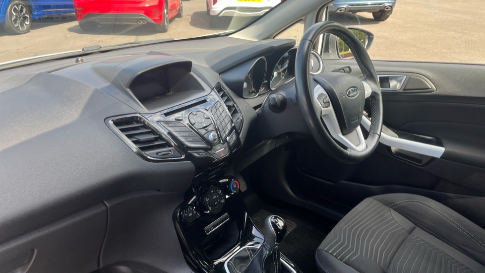 Ford Fiesta 1.0 EcoBoost Zetec White 5dr Petrol Hatchback - Image 9