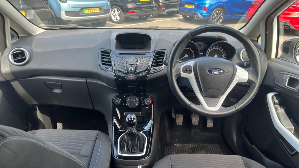 Ford Fiesta 1.0 EcoBoost Zetec White 5dr Petrol Hatchback - Image 10