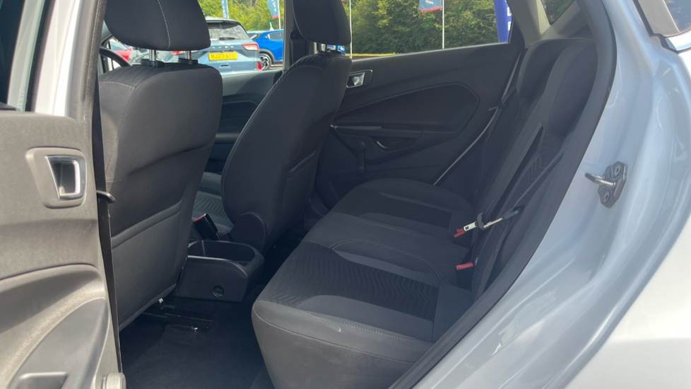 Ford Fiesta 1.0 EcoBoost Zetec White 5dr Petrol Hatchback - Image 16