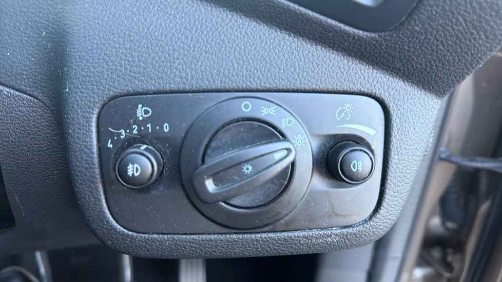 Ford Kuga 1.5 EcoBoost Titanium 5dr 2WD Petrol Estate - Image 22