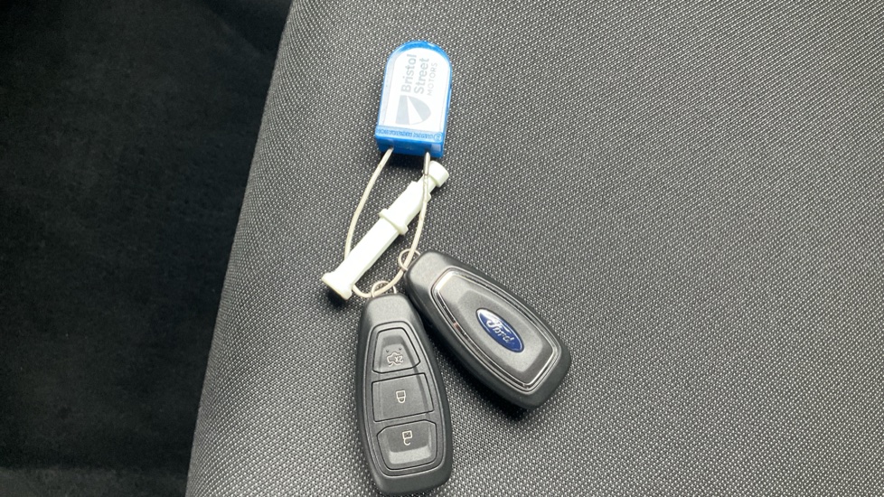 Ford Puma 1.0 EcoBoost Hybrid mHEV ST-Line 5dr Petrol Hatchback - Image 20