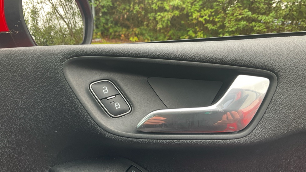 Ford Fiesta 1.0 EcoBoost 125 ST-Line 5dr Petrol Hatchback - Image 30