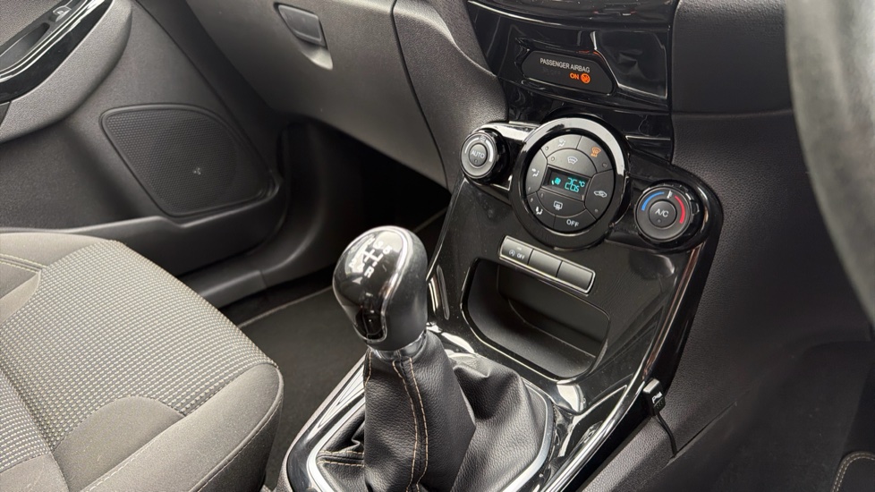 Ford Fiesta 1.0 EcoBoost Titanium 5dr Petrol Hatchback - Image 13