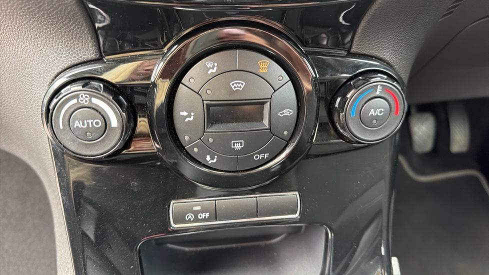 Ford Fiesta 1.0 EcoBoost Titanium 5dr Petrol Hatchback - Image 22