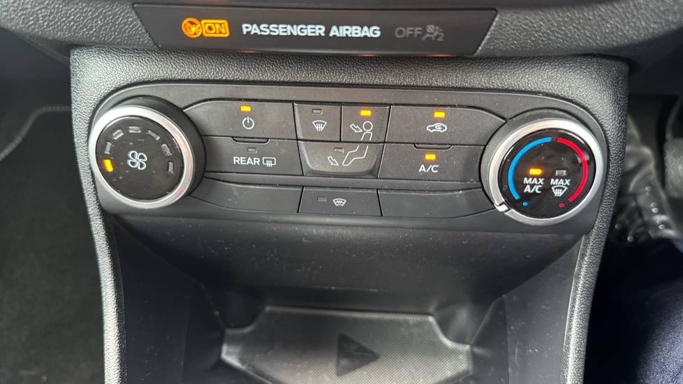 Ford Fiesta 1.0 EcoBoost Titanium 5dr Petrol Hatchback - Image 27
