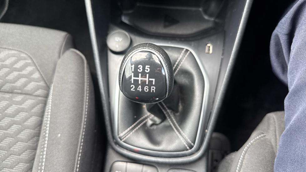 Ford Fiesta 1.0 EcoBoost Titanium 5dr Petrol Hatchback - Image 28