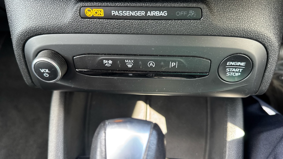 Ford Focus 1.0 EcoBoost Hybrid mHEV 155 ST-Line 5dr Auto Petrol Estate - Image 25