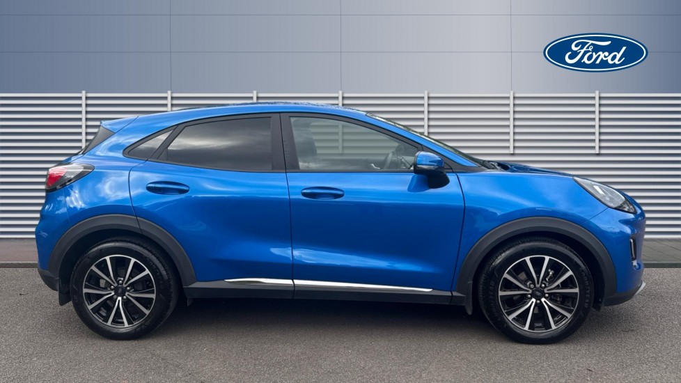 Ford Puma 1.0 EcoBoost Hybrid mHEV Titanium 5dr Petrol Hatchback - Image 5