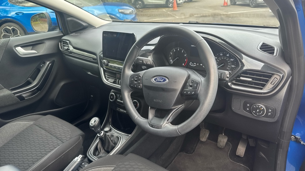 Ford Puma 1.0 EcoBoost Hybrid mHEV Titanium 5dr Petrol Hatchback - Image 11