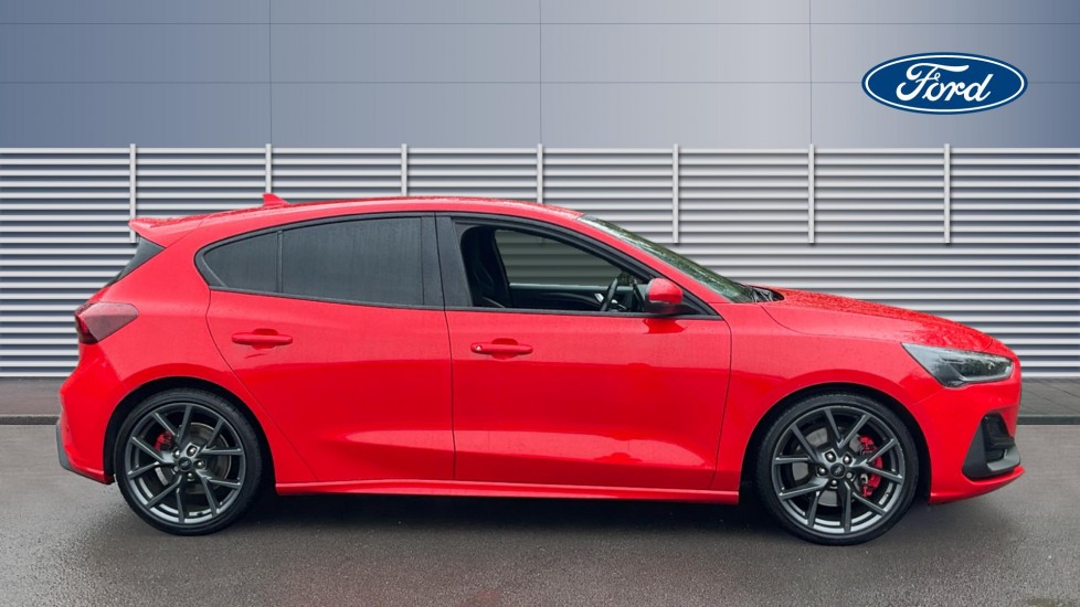 Ford Focus ST 2.3 EcoBoost ST 5dr Petrol Hatchback - Image 5