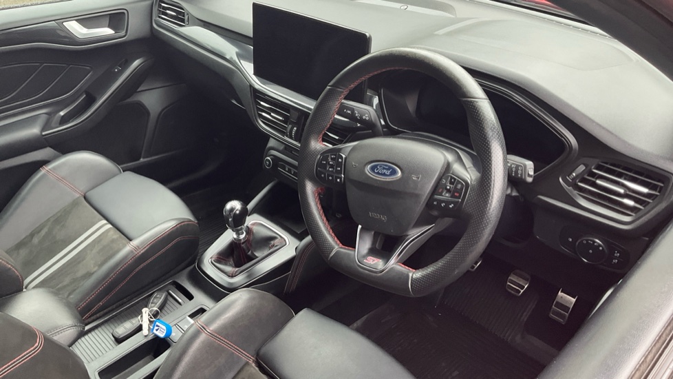 Ford Focus ST 2.3 EcoBoost ST 5dr Petrol Hatchback - Image 11