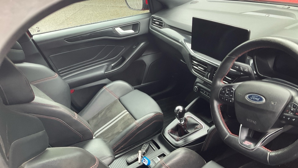 Ford Focus ST 2.3 EcoBoost ST 5dr Petrol Hatchback - Image 14