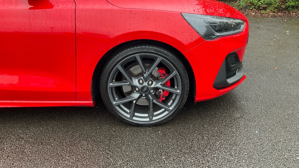 Ford Focus ST 2.3 EcoBoost ST 5dr Petrol Hatchback - Image 24