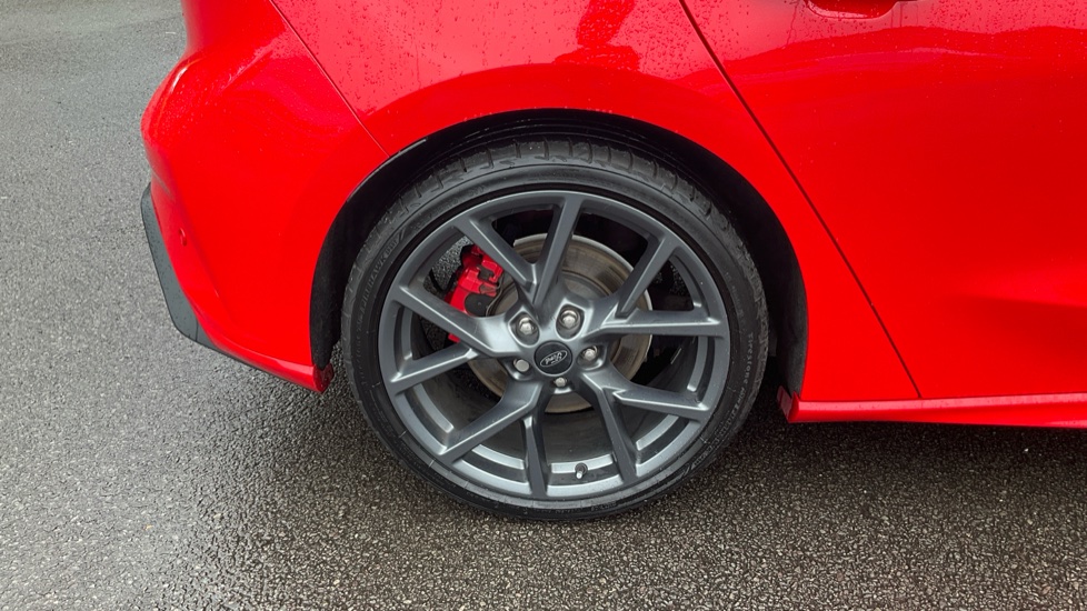Ford Focus ST 2.3 EcoBoost ST 5dr Petrol Hatchback - Image 25