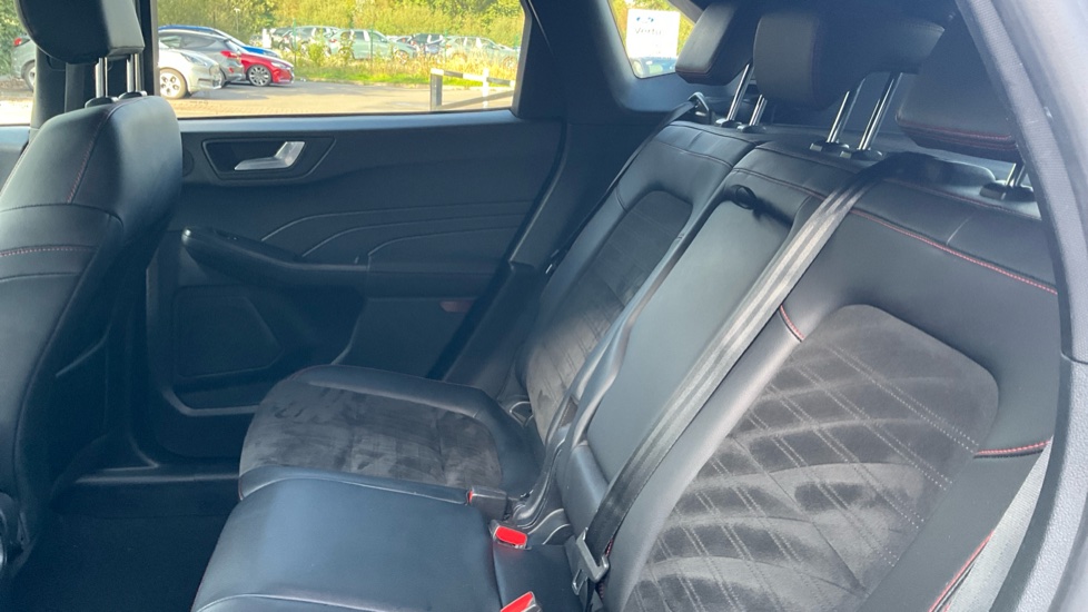 Ford Kuga 1.5 EcoBoost 150 ST-Line Edition 5dr Petrol Estate - Image 16