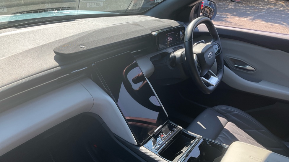 Ford Explorer 125kW Premium 52kWh 5dr Auto Electric Estate - Image 9
