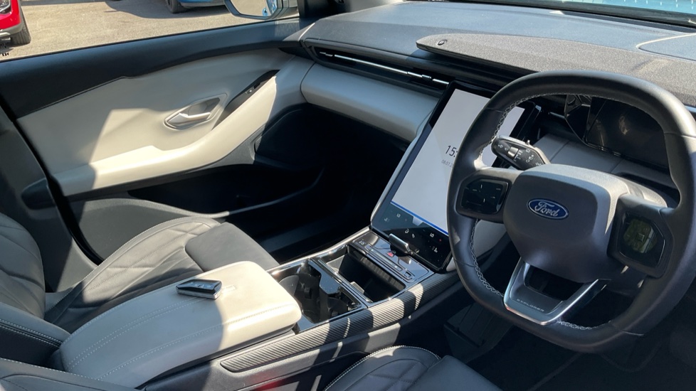 Ford Explorer 125kW Premium 52kWh 5dr Auto Electric Estate - Image 14