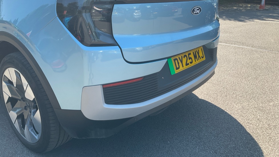Ford Explorer 125kW Premium 52kWh 5dr Auto Electric Estate - Image 28