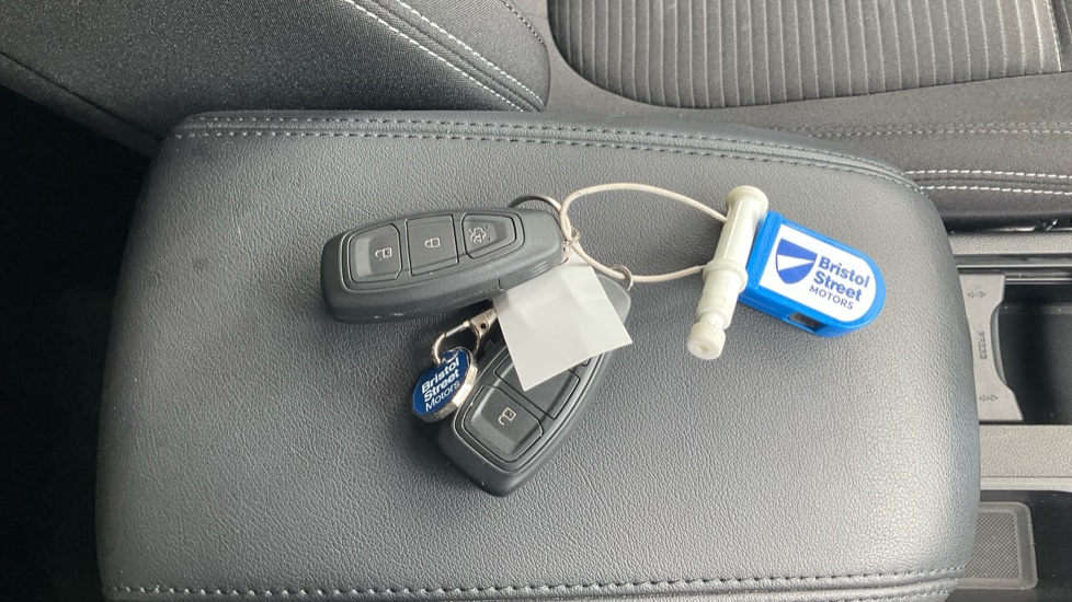 Ford Focus 1.0 EcoBoost Titanium Style 5dr Petrol Hatchback - Image 20