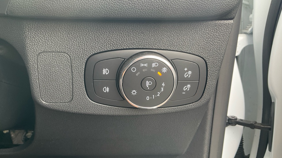 Ford Focus 1.0 EcoBoost Titanium Style 5dr Petrol Hatchback - Image 31