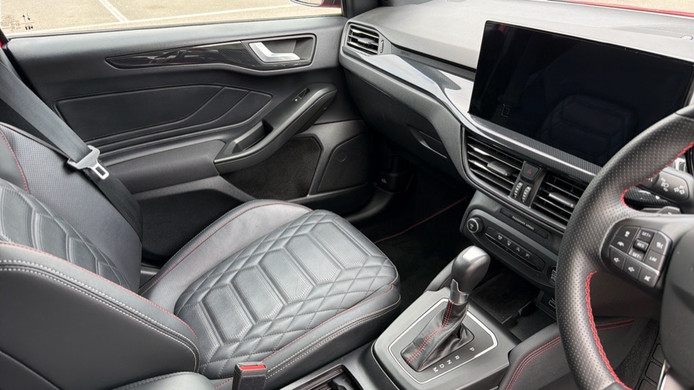 Ford Focus 1.0 EcoBoost Hybrid mHEV 155 ST-Line X 5dr Auto Petrol Hatchback - Image 14