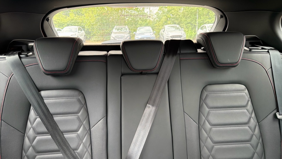 Ford Focus 1.0 EcoBoost Hybrid mHEV 155 ST-Line X 5dr Auto Petrol Hatchback - Image 15