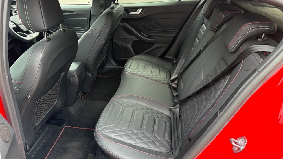 Ford Focus 1.0 EcoBoost Hybrid mHEV 155 ST-Line X 5dr Auto Petrol Hatchback - Image 16