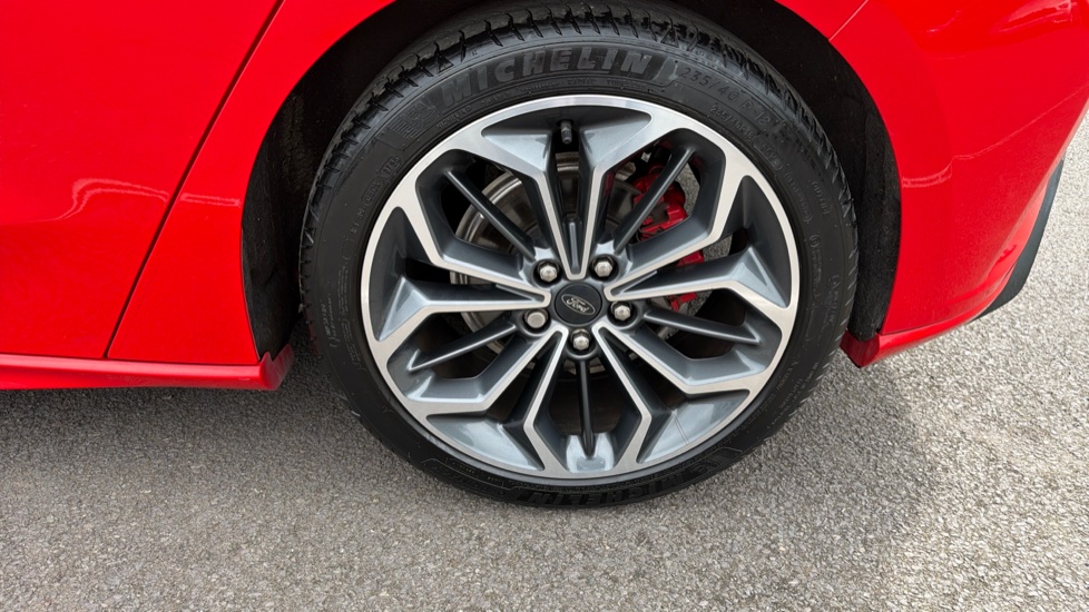 Ford Focus 1.0 EcoBoost Hybrid mHEV 155 ST-Line X 5dr Auto Petrol Hatchback - Image 29