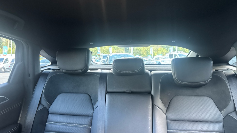 Renault Arkana 1.6 E-Tech full hybrid 145 Engineered 5dr Auto Hybrid Estate - Image 15