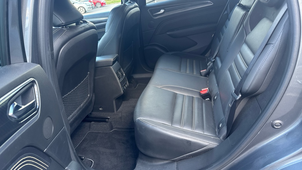 Renault Arkana 1.6 E-Tech full hybrid 145 Engineered 5dr Auto Hybrid Estate - Image 16