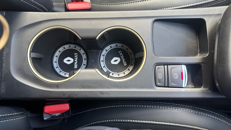 Renault Arkana 1.6 E-Tech full hybrid 145 Engineered 5dr Auto Hybrid Estate - Image 30