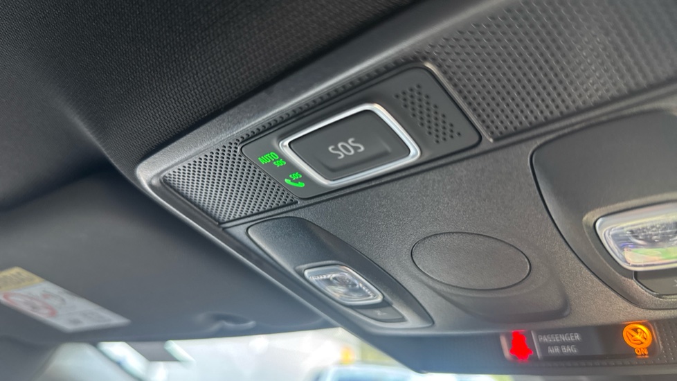 Renault Arkana 1.6 E-Tech full hybrid 145 Engineered 5dr Auto Hybrid Estate - Image 31