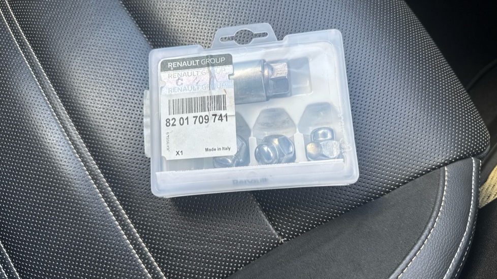 Renault Arkana 1.6 E-Tech full hybrid 145 Engineered 5dr Auto Hybrid Estate - Image 37