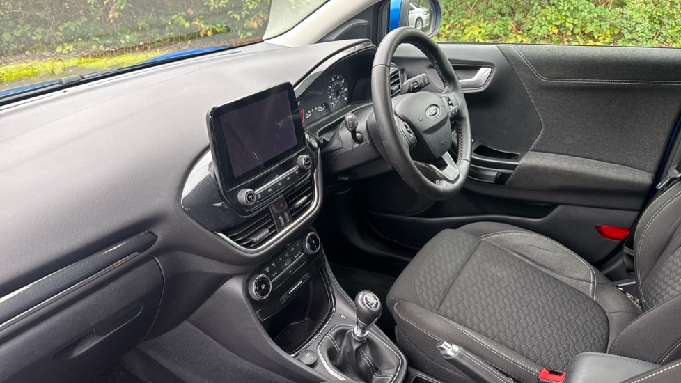Ford Puma 1.0 EcoBoost Hybrid mHEV Titanium 5dr Petrol Hatchback - Image 9