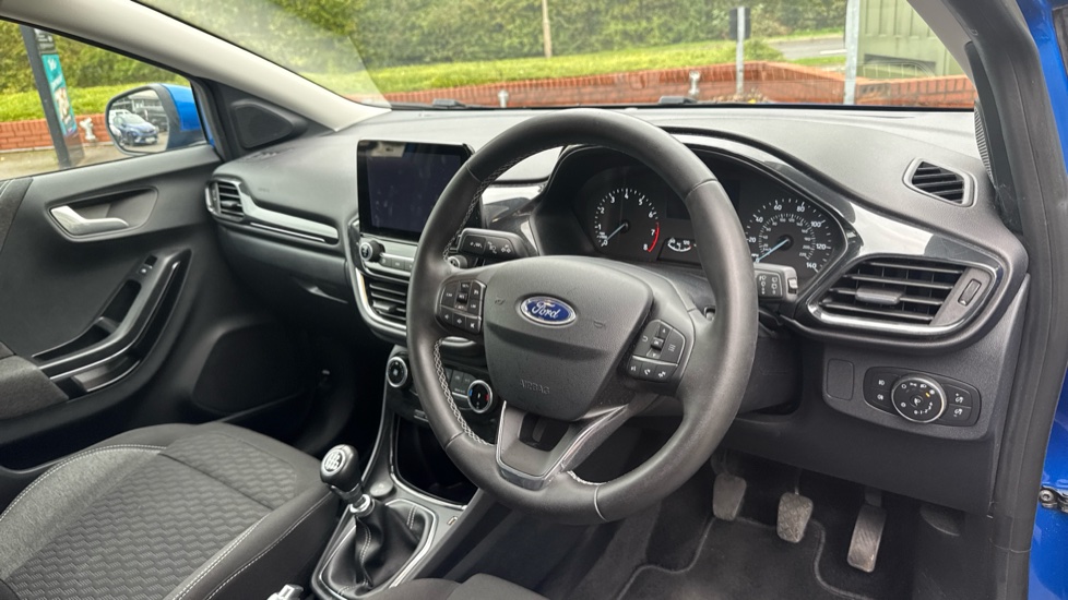 Ford Puma 1.0 EcoBoost Hybrid mHEV Titanium 5dr Petrol Hatchback - Image 11