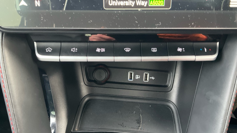 MG ZS 1.5 VTi-TECH Exclusive 5dr Petrol Hatchback - Image 37