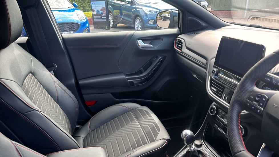 Ford Puma 1.0 EcoBoost Hybrid mHEV 155 ST-Line X 5dr Petrol Hatchback - Image 14
