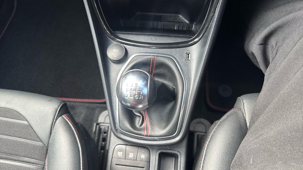 Ford Puma 1.0 EcoBoost Hybrid mHEV 155 ST-Line X 5dr Petrol Hatchback - Image 28