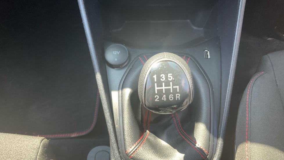 Ford Fiesta 1.0 EcoBoost Hybrid mHEV 125 ST-Line 5dr Petrol Hatchback - Image 35
