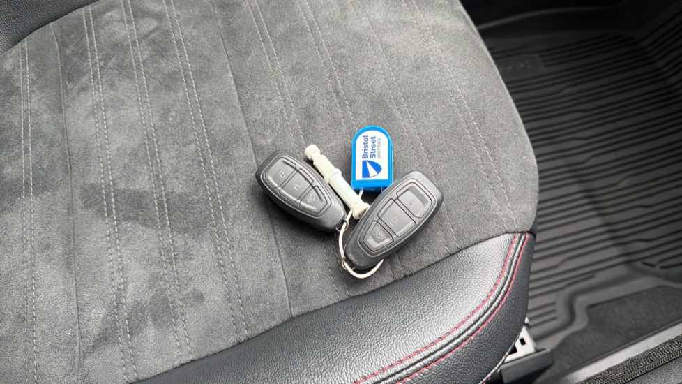Ford Kuga 1.5 EcoBlue ST-Line X Edition 5dr Auto Diesel Estate - Image 20
