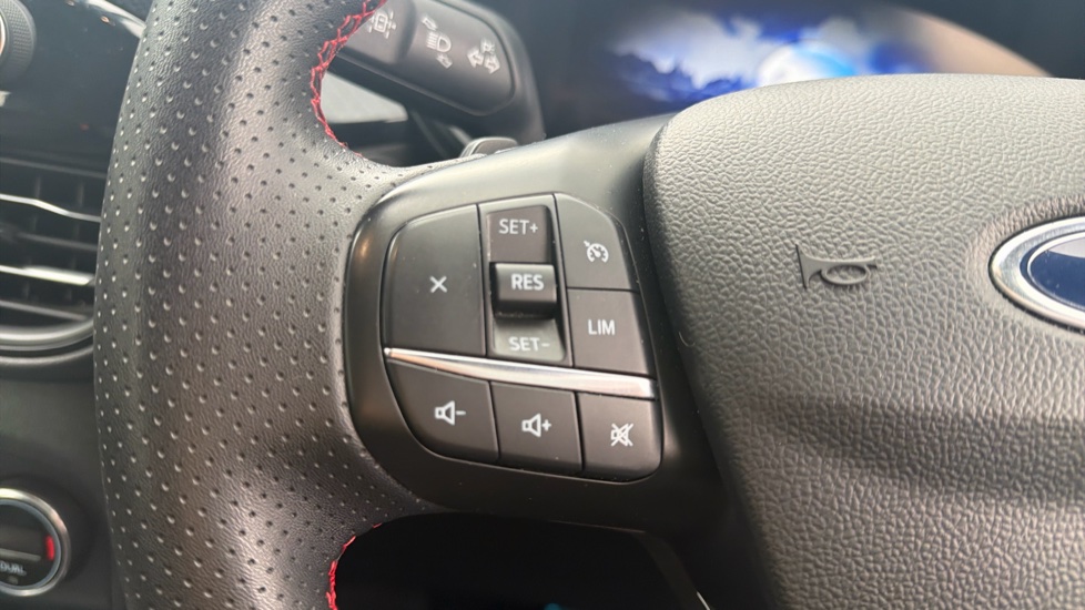 Ford Kuga 1.5 EcoBlue ST-Line X Edition 5dr Auto Diesel Estate - Image 30