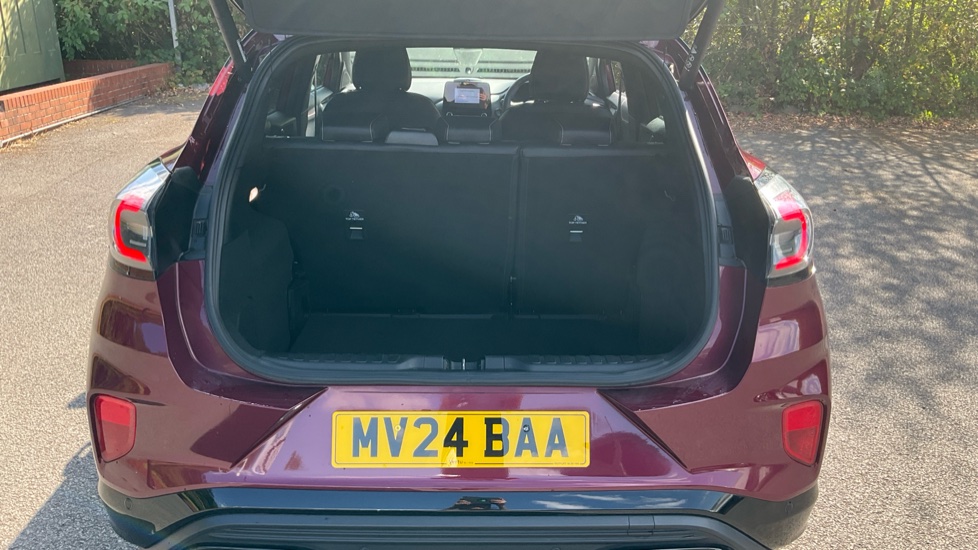 Ford Puma 1.0 EcoBoost Hybrid mHEV Vivid Ruby Edition 5dr Petrol Hatchback - Image 4