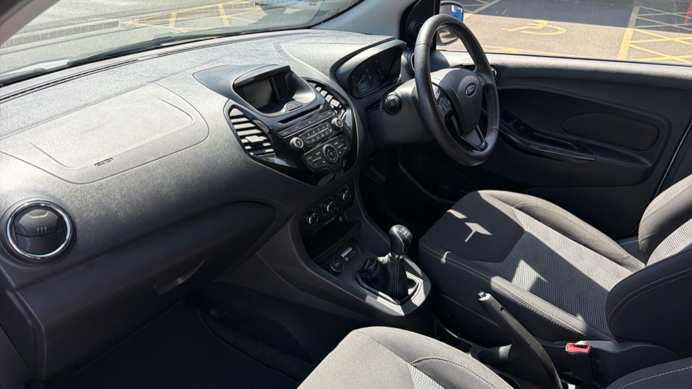 Ford KA+ 1.2 85 Zetec White Edition 5dr Petrol Hatchback - Image 9