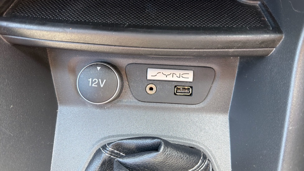 Ford KA+ 1.2 85 Zetec White Edition 5dr Petrol Hatchback - Image 22