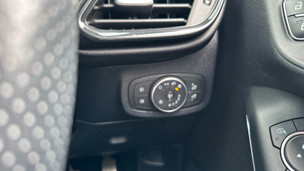 Ford Fiesta 1.0 EcoBoost Hybrid mHEV 155 ST-Line Edition 5dr Petrol Hatchback - Image 20