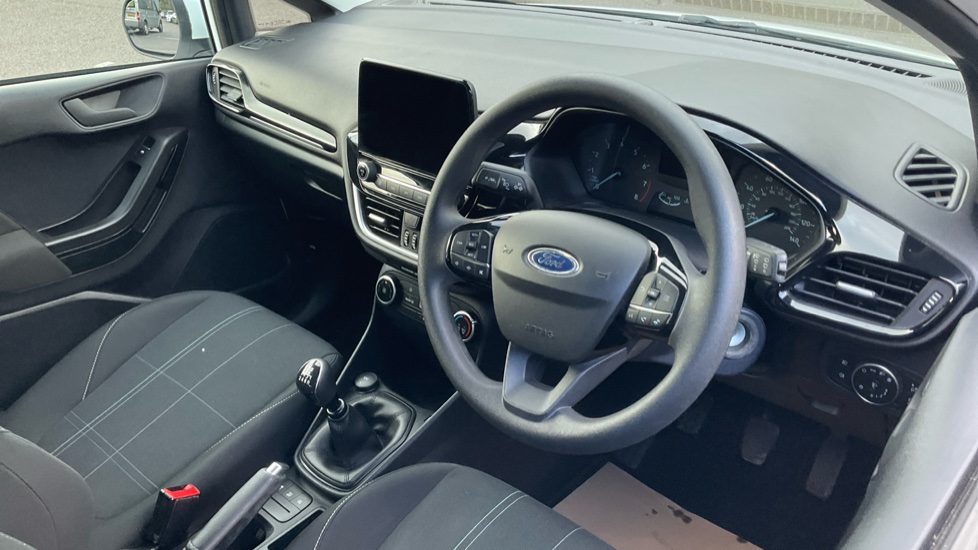 Ford Fiesta 1.0 EcoBoost Hybrid mHEV 125 Trend 5dr Petrol Hatchback - Image 11