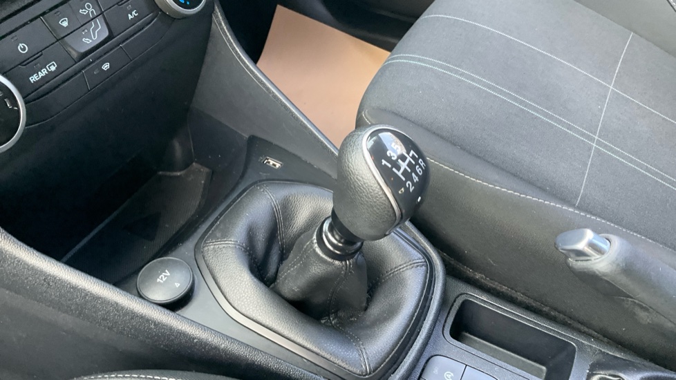Ford Fiesta 1.0 EcoBoost Hybrid mHEV 125 Trend 5dr Petrol Hatchback - Image 13
