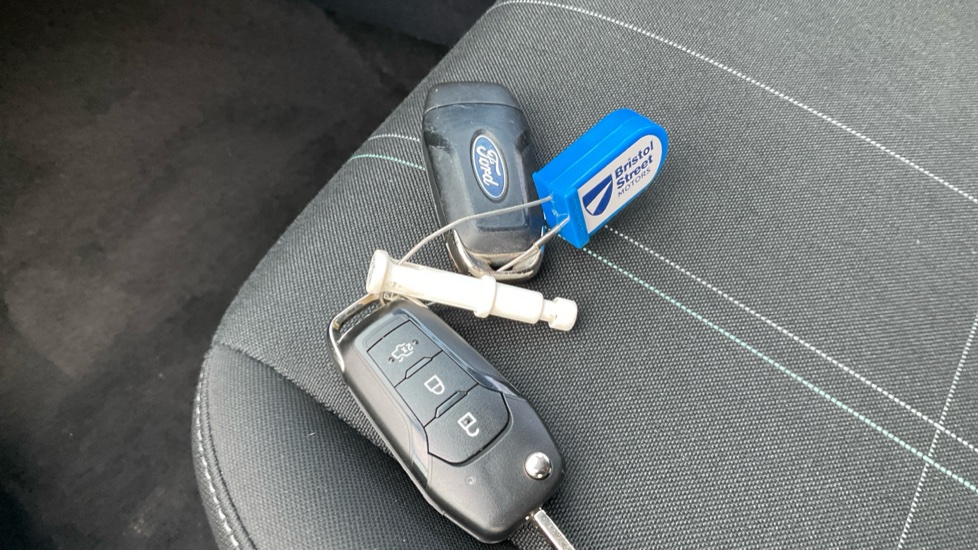 Ford Fiesta 1.0 EcoBoost Hybrid mHEV 125 Trend 5dr Petrol Hatchback - Image 19