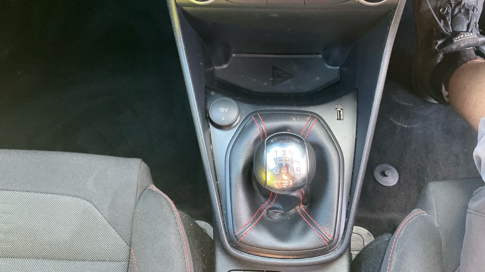 Ford Fiesta 1.0 EcoBoost ST-Line 5dr Petrol Hatchback - Image 36